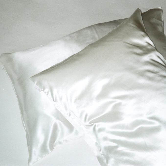 YU•MI White YUMI Organic Mulberry Silk Pillowcases