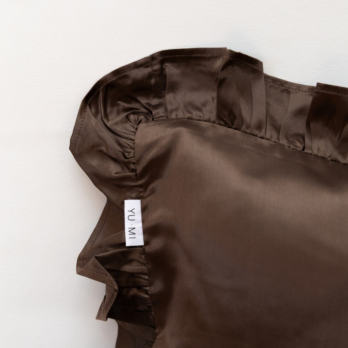 Organic Silk Pillowcase in Frill Tie Espresso
