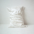 YU•MI White YUMI Organic Mulberry Silk Pillowcases