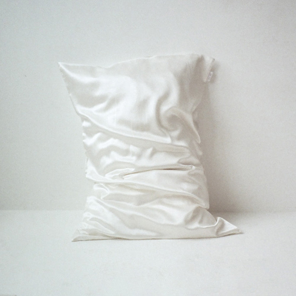 YU•MI White YUMI Organic Mulberry Silk Pillowcases