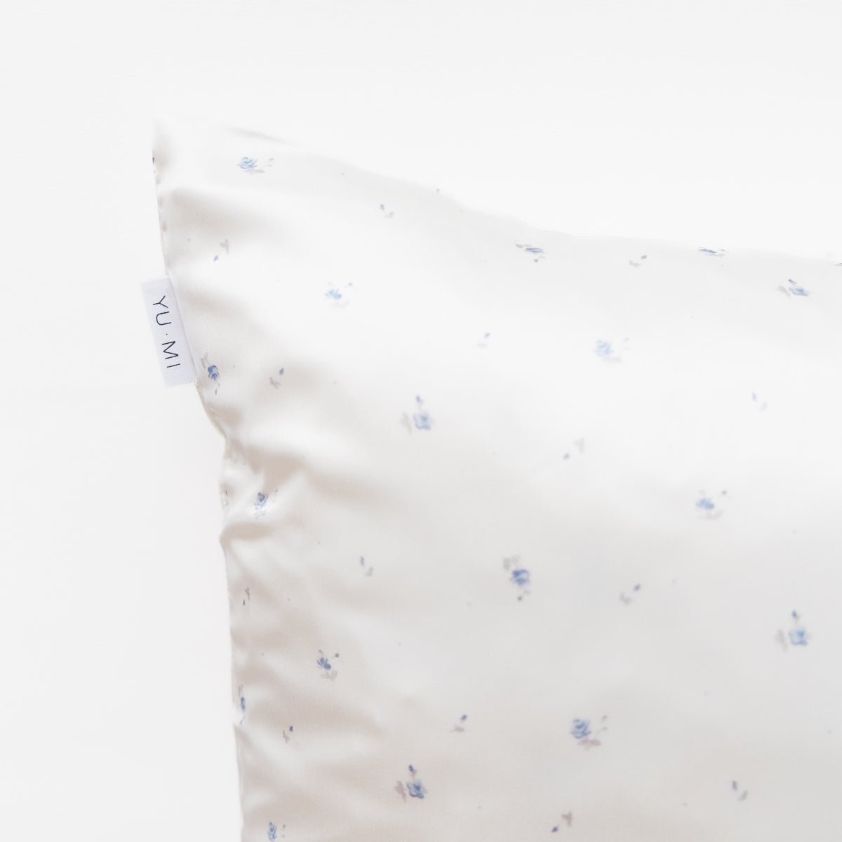 Organic Silk Pillowcase in Meadow - Yumi Silk