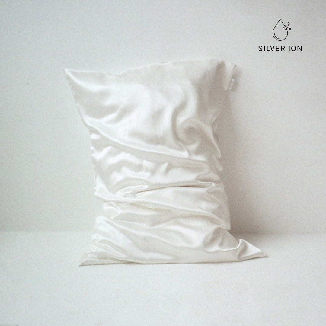 Silver Ion Infused Organic Silk Pillowcase in White - Yumi Silk