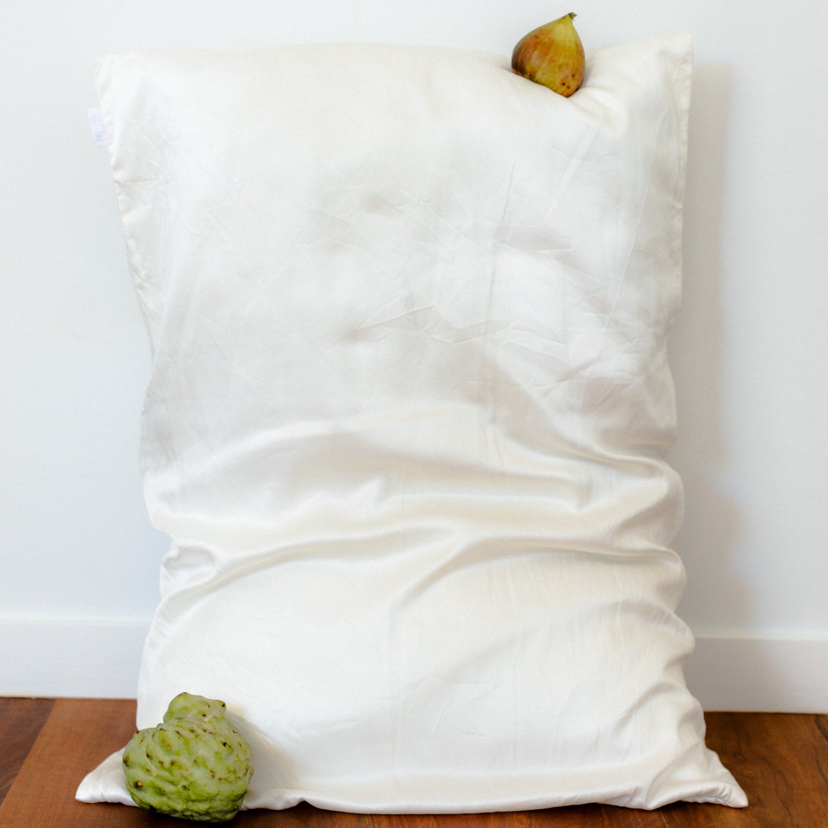 Organic Silk Pillowcase in White